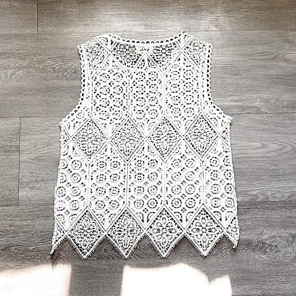ANTHROPOLOGIE • DELETTA • White Embroidered Lace Cutout Tank Top • Size XS/S - Picture 2 of 15